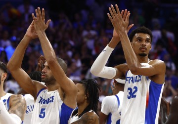 欧冠手机观看-巴图姆：文班打出了MVP级别赛季 但我觉得他还有很多东西没参透